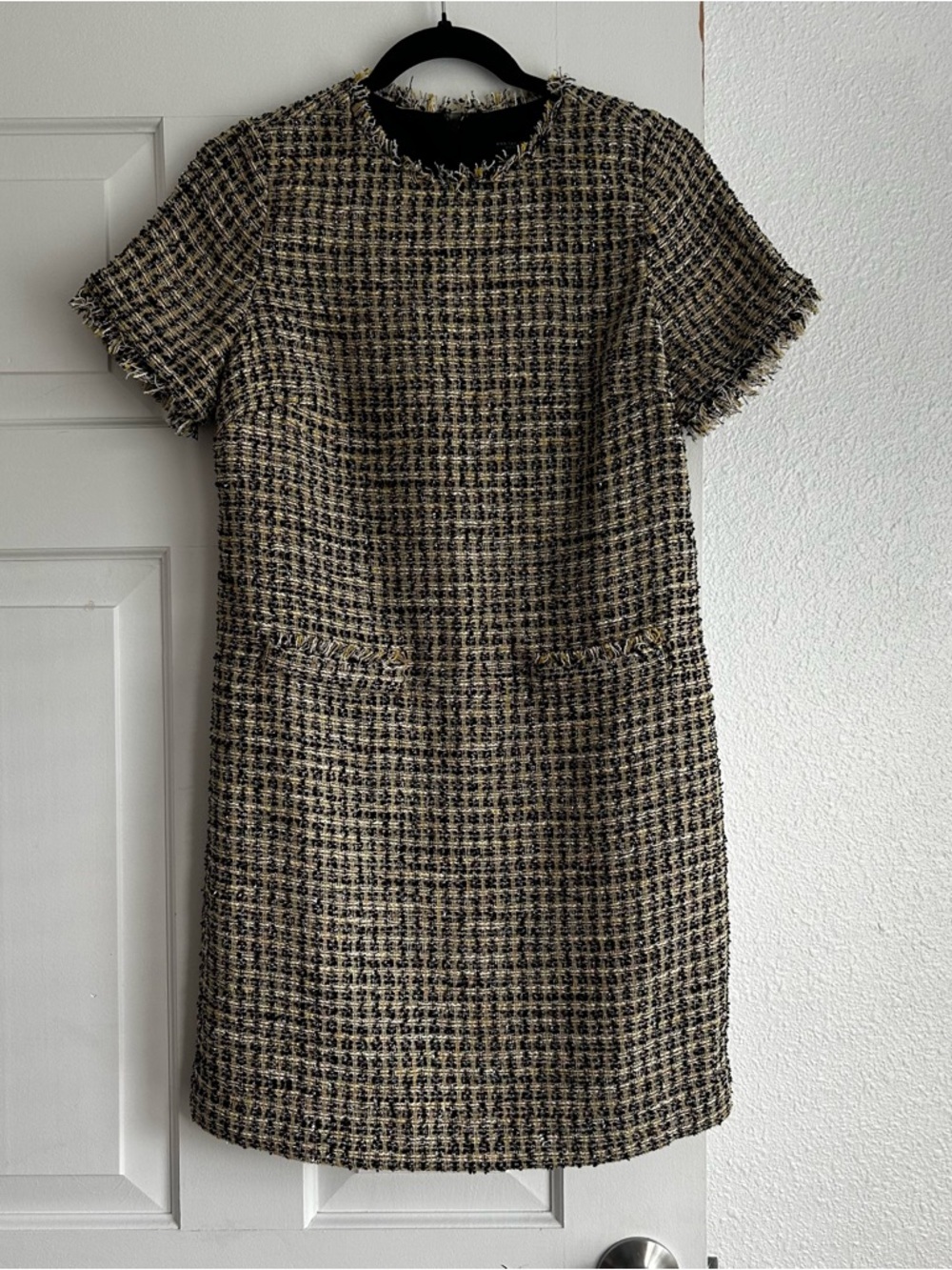 Ann Taylor Shimmer Black and Gold Tweed Shift Dress Size 6P